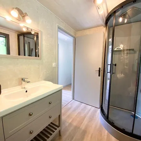 샬레 Le De La Mure